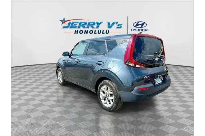 $18188 : Kia Soul 2022 S 4dr Crossove image 6