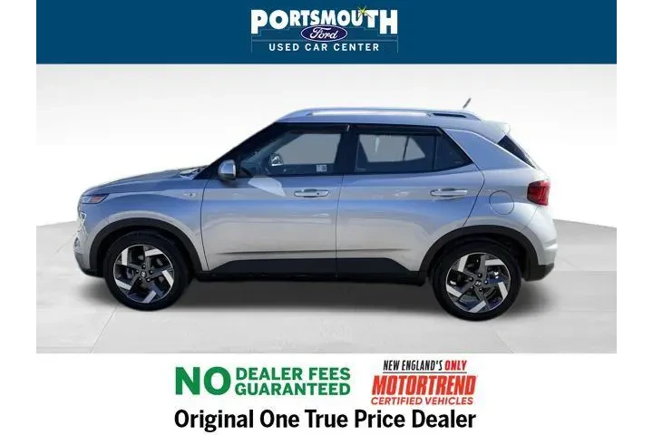 $18995 : Hyundai VENUE 2024 SEL 4dr C image 2