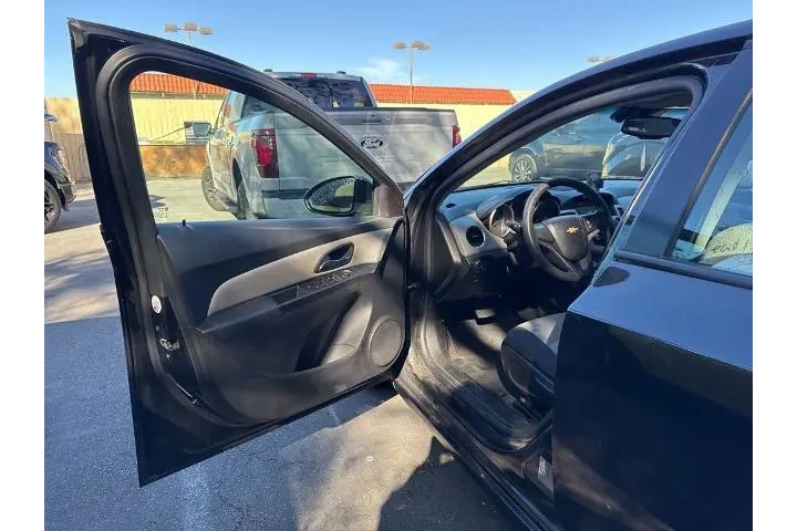 $9029 : Chevrolet Cruze Limited 2016 image 3