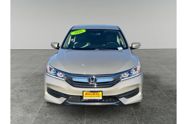 $21762 : Honda Accord 2016 LX 4dr Sed image 8