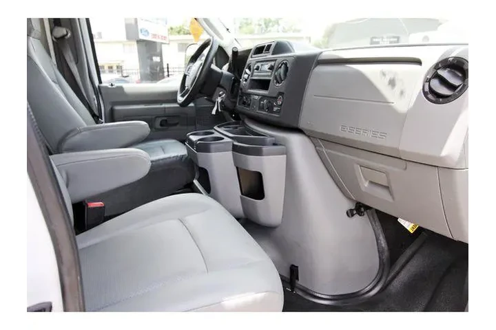 $19995 : Ford E-Series 2022 E-350 SD image 7