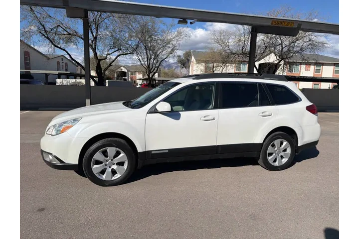 $8995 : 2011 Outback image 4