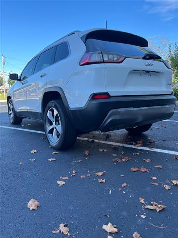 $15995 : 2019 Cherokee Limited FWD image 9