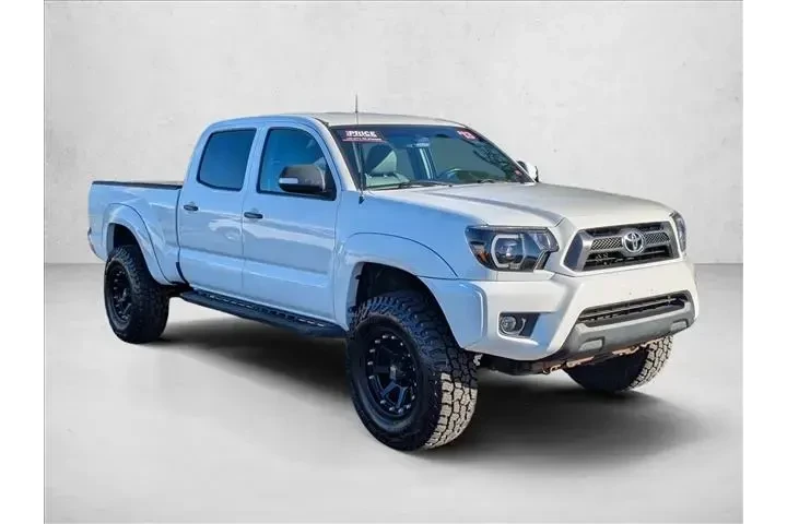 $18927 : Toyota Tacoma 2013 4x4 V6 4d image 3