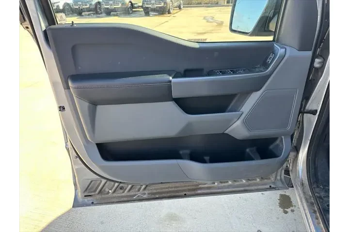 $35995 : Ford F-150 2022 4x4 XLT 4dr image 9