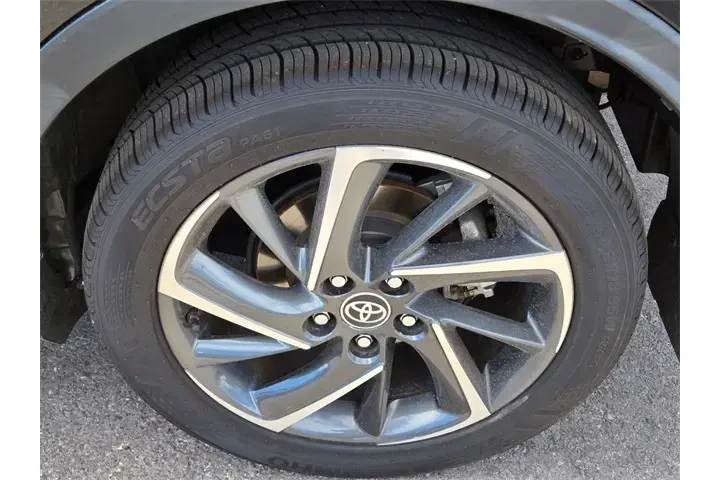 $19475 : Toyota C-HR 2020 Limited 4dr image 10