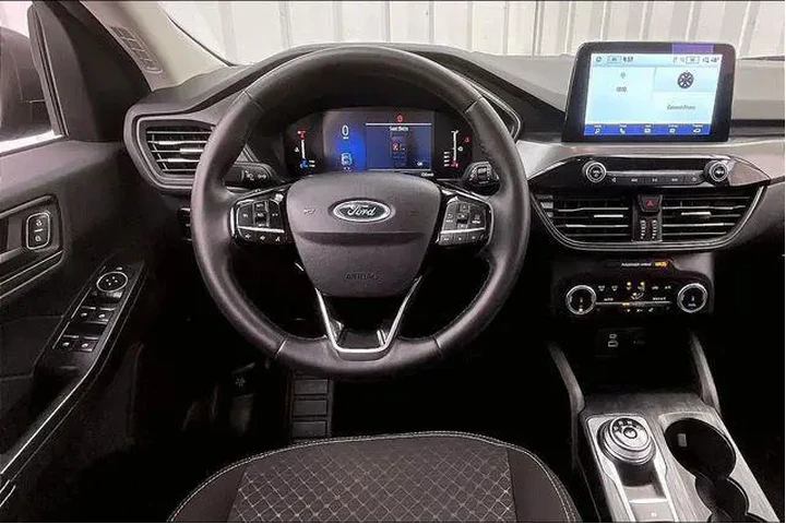 $23490 : Ford Escape 2023 AWD Active image 5