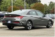 $20990 : Hyundai ELANTRA 2025 SEL Spo thumbnail