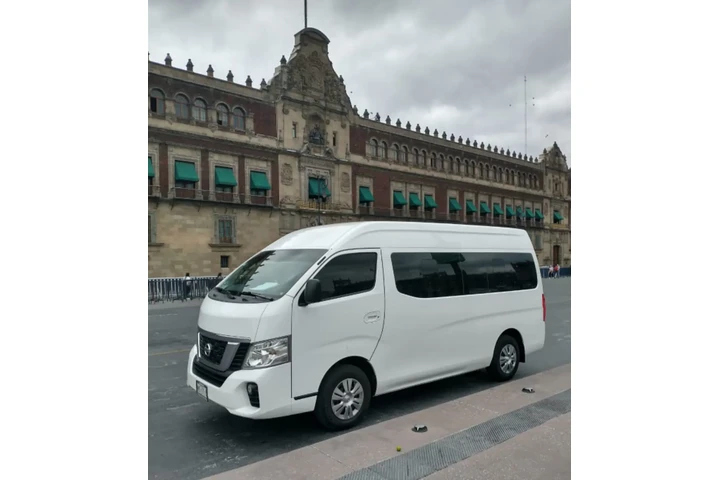 RENTA DE CAMIONETAS, AUTOS image 1