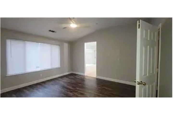 $3800 : Rental property with 5 bedro image 9