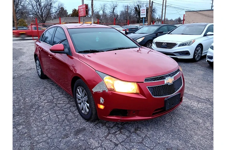 $6000 : 2011 Cruze LT image 2