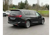 $27983 : Chrysler Pacifica Plug-In Hy thumbnail