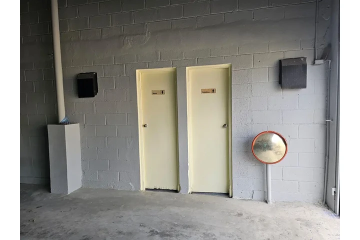 $4200 : Arriendo Nave de 700 m2 image 2