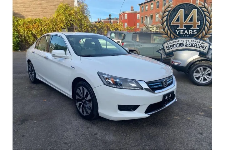 2015 Accord Hybrid image 2