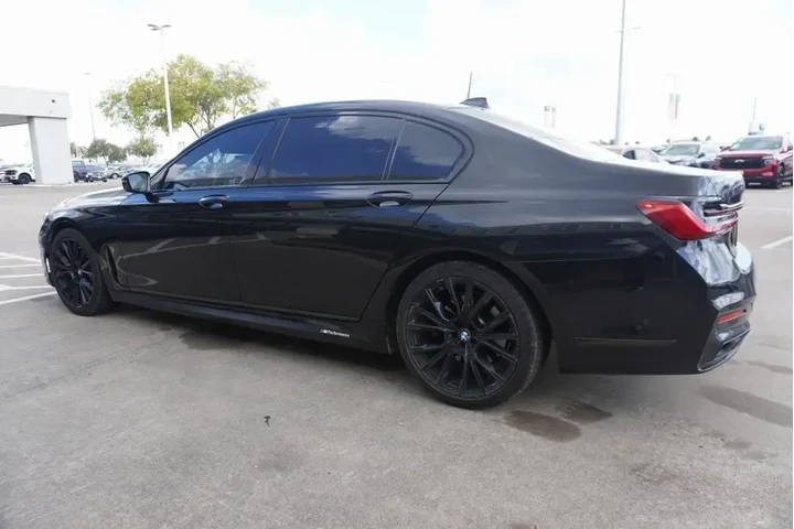 $29988 : BMW 7 Series 2020 740i 4dr S image 4
