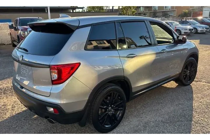$21800 : Honda Passport 2020 Sport 4d image 4