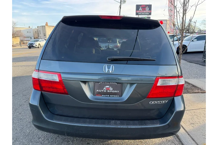 $3580 : 2005 Odyssey LX AT image 3