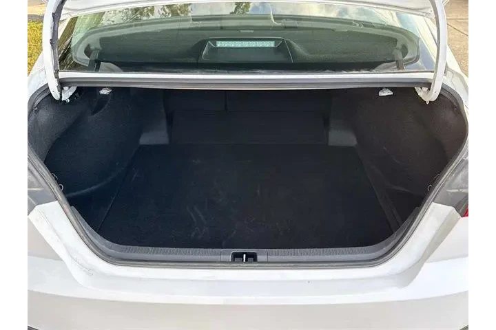 $27747 : Toyota Camry 2025 XSE 4dr Se image 6