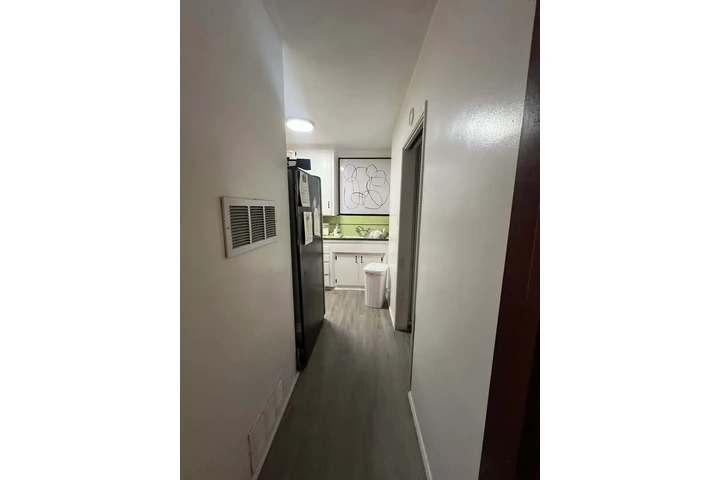 $2150 : Un Departamento en Fourplex image 5