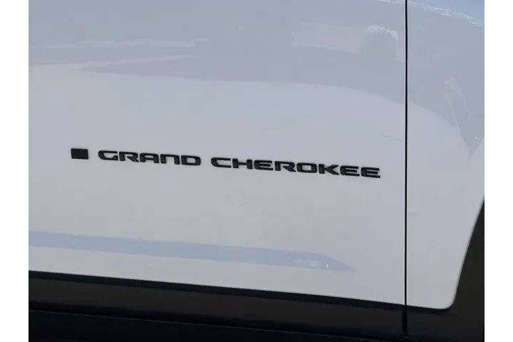 $39874 : Jeep Grand Cherokee L 2025 4 image 4