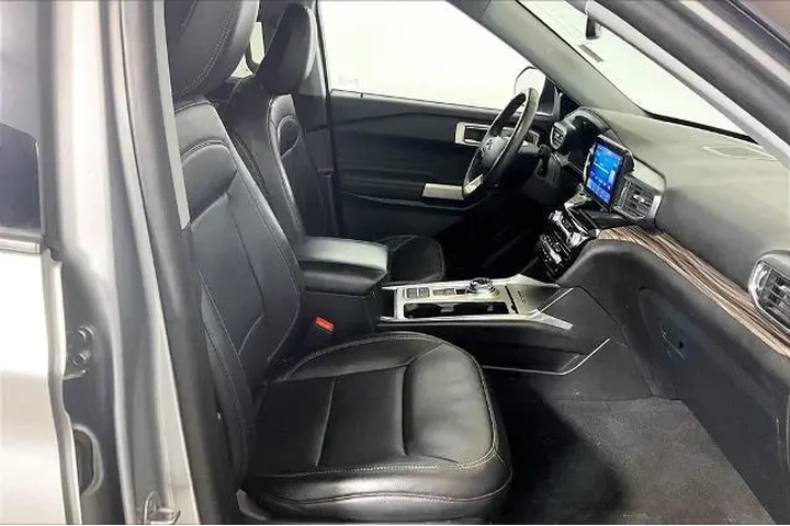 $27969 : Ford Explorer 2024 Limited 4 image 6