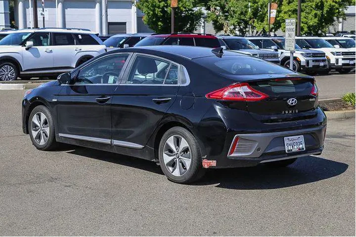 $13991 : Hyundai IONIQ Electric 2018 image 2