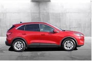 $16950 : Ford Escape 2020 SE 4dr SUV thumbnail