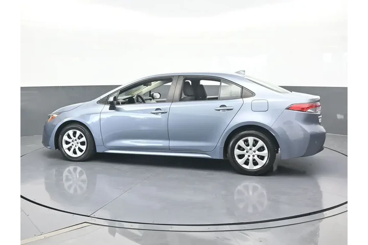 $16879 : Toyota Corolla 2024 LE 4dr S image 3