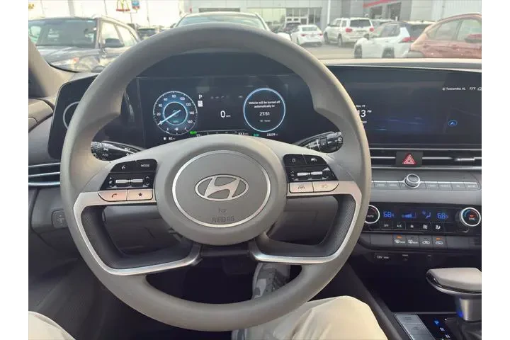 $23995 : Hyundai ELANTRA Hybrid 2024 image 9