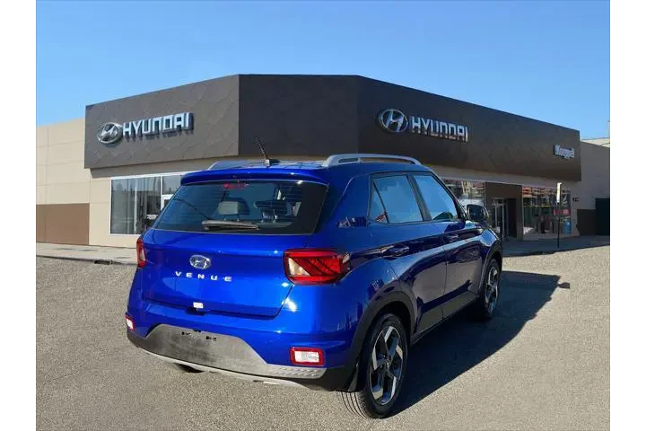 $19588 : Hyundai VENUE 2024 Limited 4 image 4