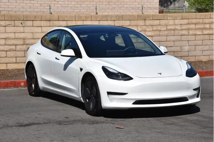$24999 : 2021 Model 3 Standard Range P image 10
