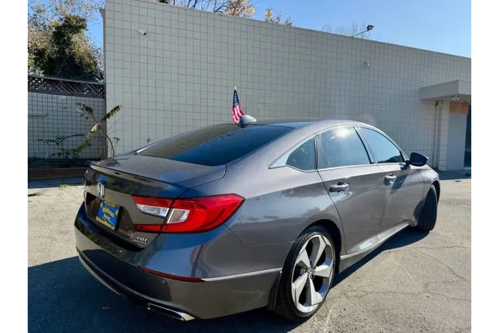 $22995 : 2018 Accord Touring image 8