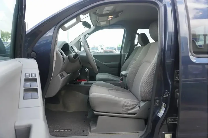 $14488 : Nissan Frontier 2015 4x2 S 4 image 7