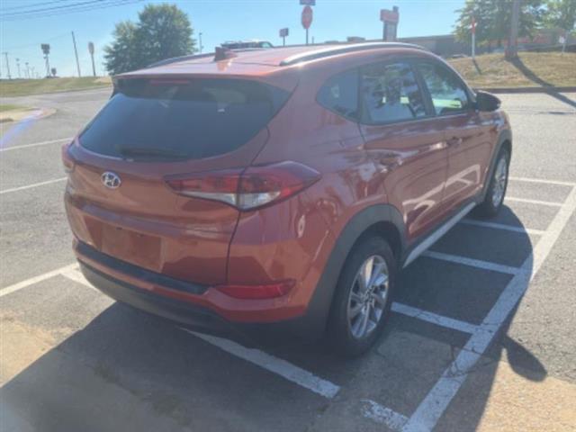 2017 Tucson image 10