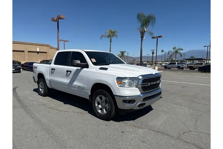 $37998 : Ram 1500 2023 4x4 Big Horn 4 image 2