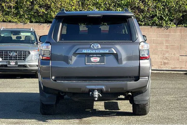 $33990 : Toyota 4Runner 2022 4x2 SR5 image 7