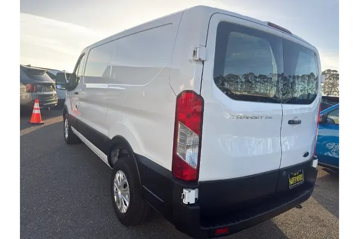$34995 : Ford Transit 2024 250 3dr SW image 5
