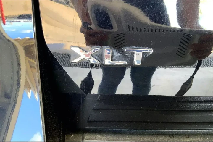 $38991 : Ford Expedition 2022 4x2 XLT image 9