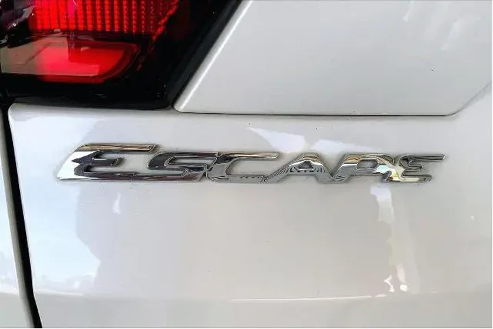 $11721 : Ford Escape 2019 SE 4dr SUV image 9