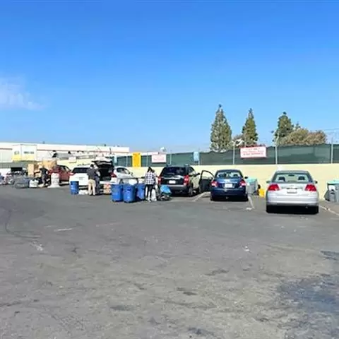GOOD EARTH RECYCLING CENTER image 3