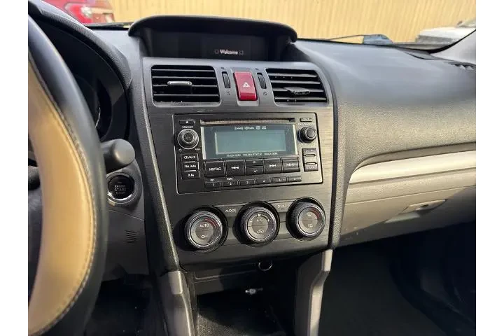 $11643 : Subaru Forester 2015 AWD 2.5 image 9