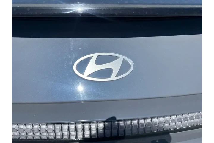 $23084 : Hyundai IONIQ 6 2024 SE 4dr image 5