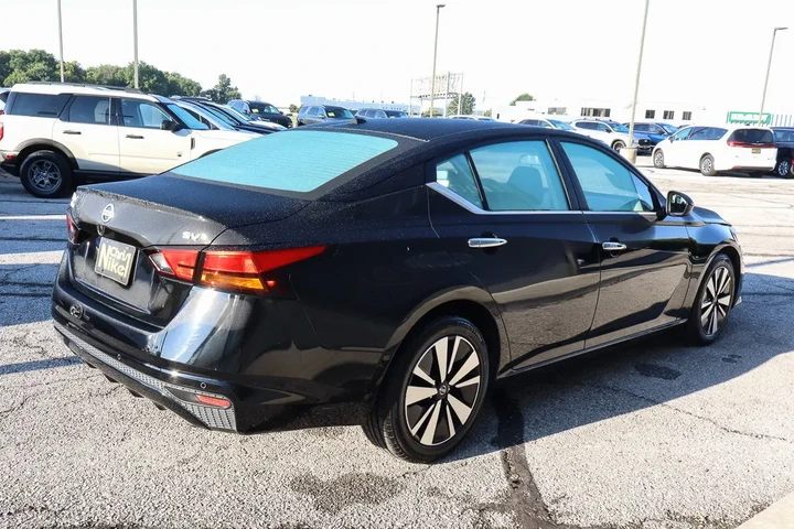 $18388 : 2022 Altima 2.5 SV image 4