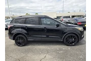 $12492 : Ford Escape 2017 SE 4dr SUV thumbnail