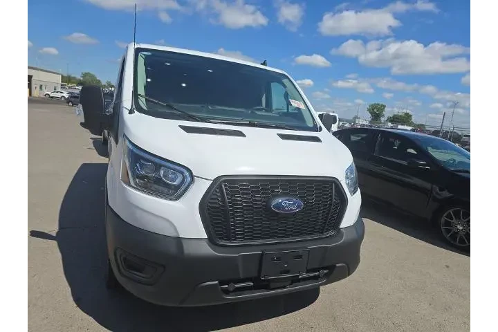 $39999 : Ford Transit 2025 150 3dr SW image 2