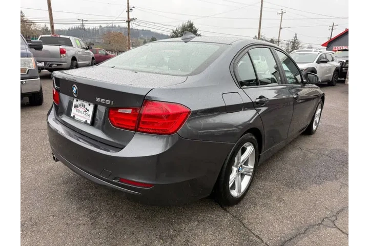 2014 BMW 3 Series 328i xDrive image 10