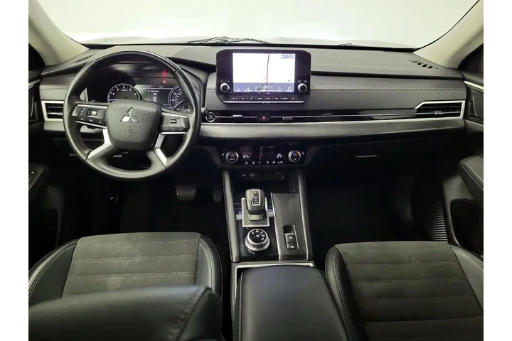 $22998 : Mitsubishi Outlander 2024 SE image 9