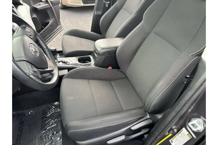 2018 RAV4 XLE image 9