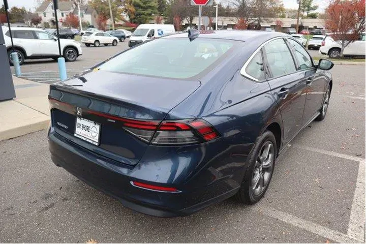 $22929 : Honda Accord 2023 EX 4dr Sed image 7