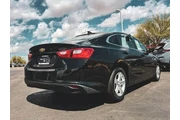 $17997 : Chevrolet Malibu 2023 LS 4dr thumbnail